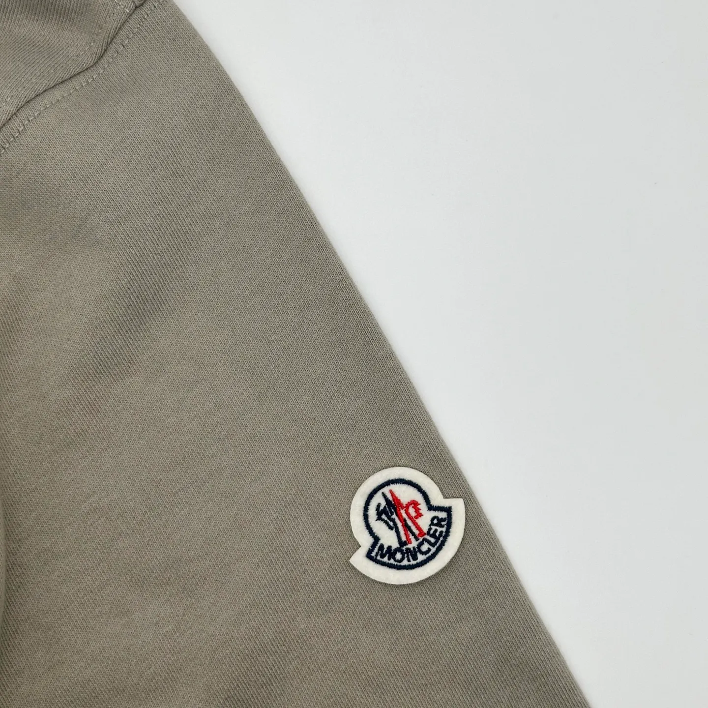 Moncle* logo 《 》 380 ， ， Same Style ， : Black White Coffee Brown Size：S（90-130 ） M（125-140 ） L（135-155 ） XL（155-175 ） XXL（175-200 ）